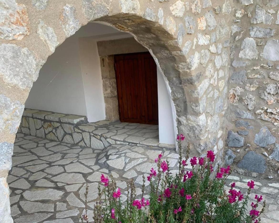 Terra Petra Villa At Psari Trikolonon Gortynia Psárion Exterior foto